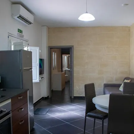 Hébergement de vacances 1 Bedroom Maisonette, 139 Triq Aristarku San Pawl il-Baħar